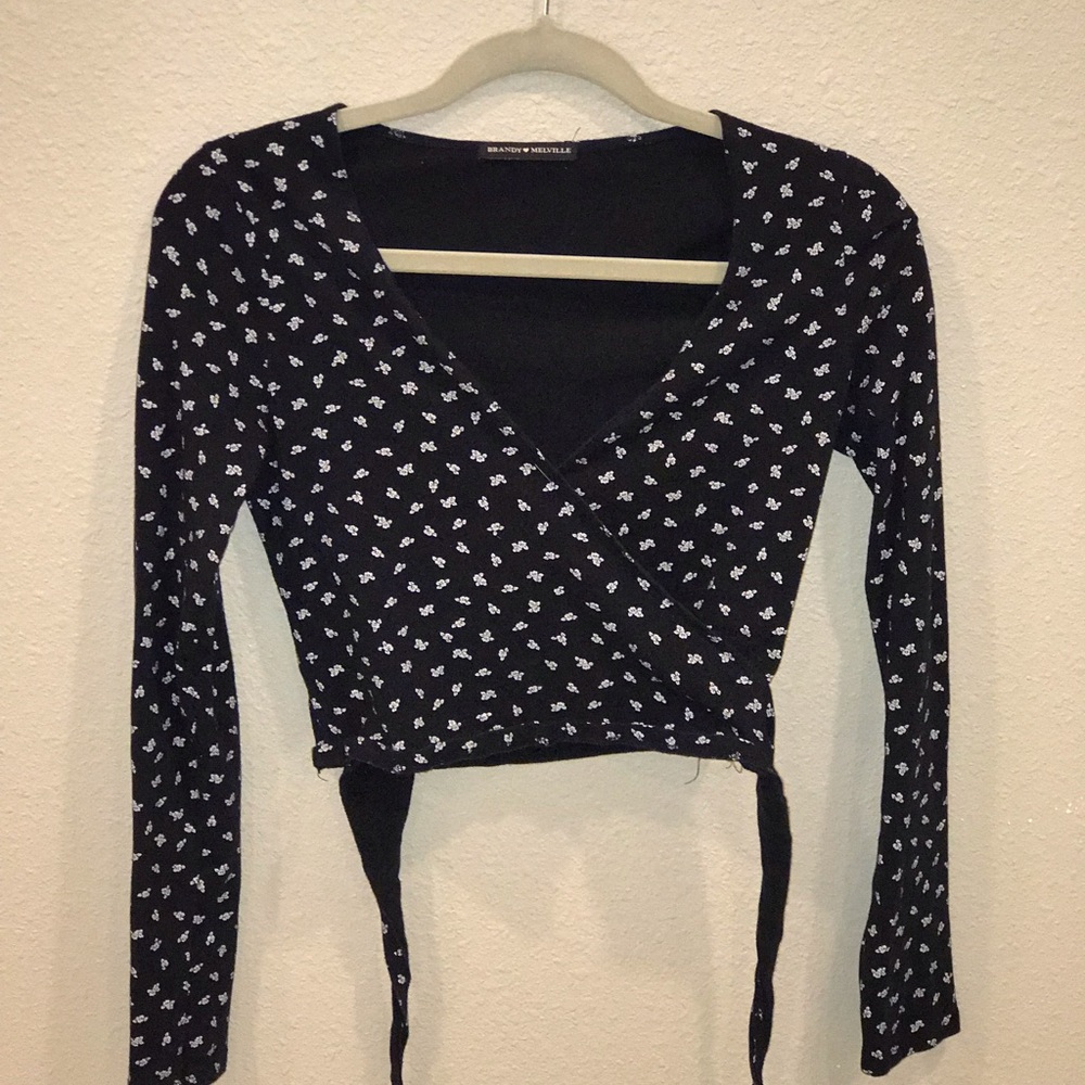 Brandy Melville Long-sleeve Crop Top